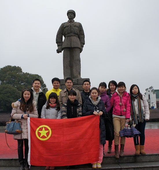 “学雷锋，献爱心”——中国共产主义青年团球友会委员会开展慰问贫困学生助学活动